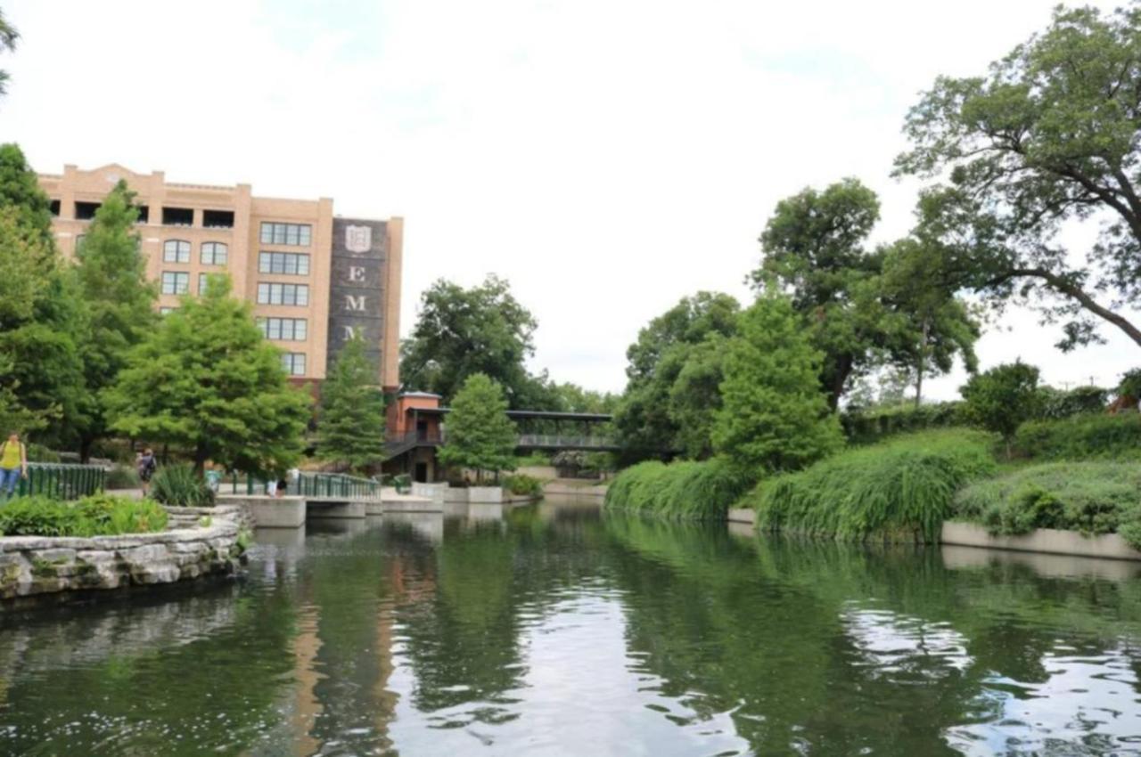 Cozy Downtown Guest House 2BR/1BA Sleeps 8 San Antonio Zewnętrze zdjęcie